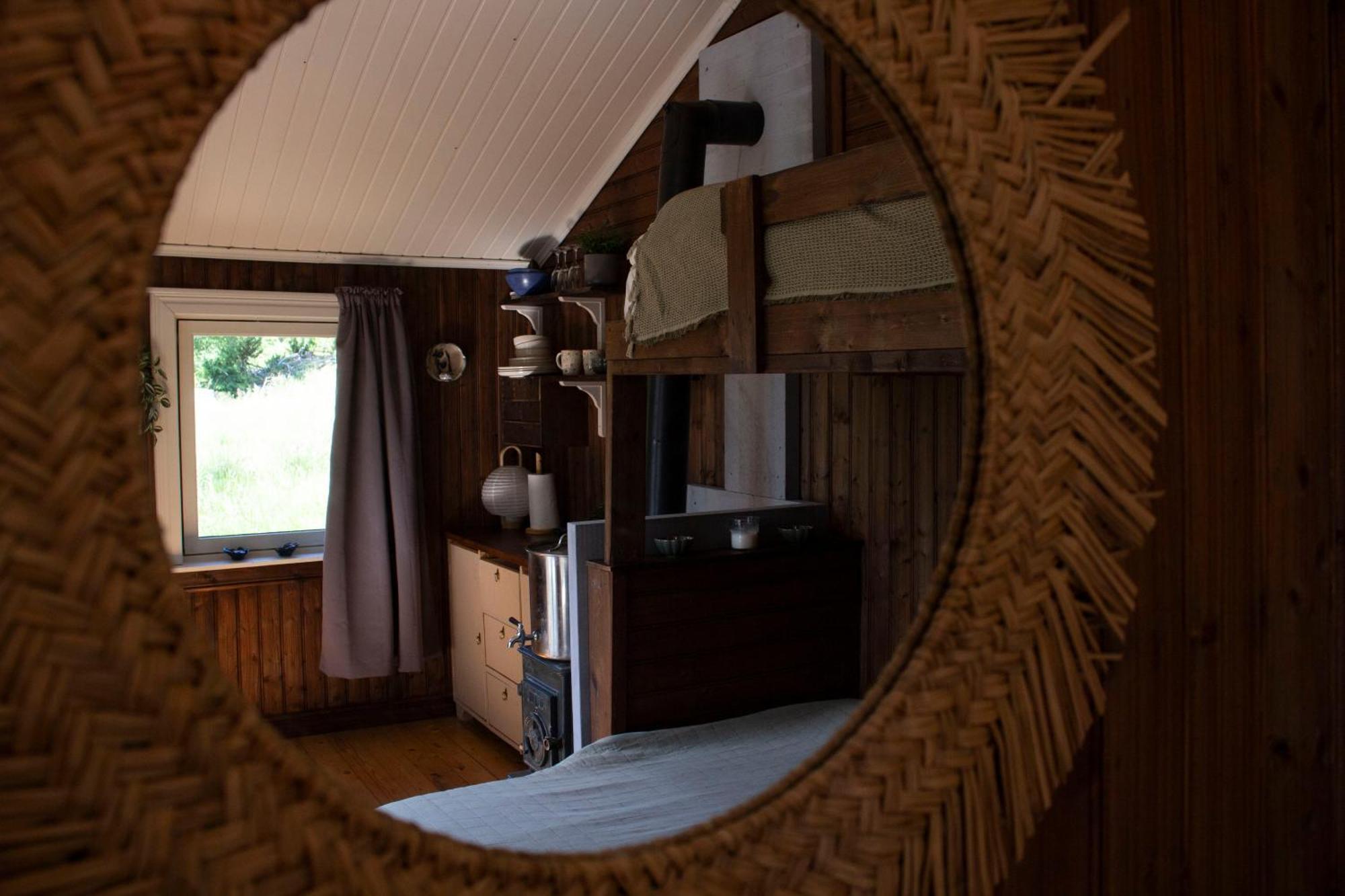 Cosy Cabin Without Running Water And Electricity Hotel Levanger Bilik gambar